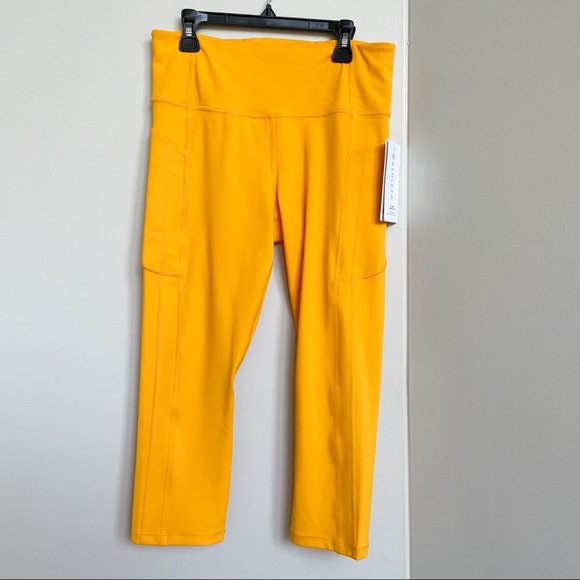 NWT Athleta Ultimate Stash II Capri Calf Length w Pockets “Golden Spark” Yellow - Picture 11 of 15